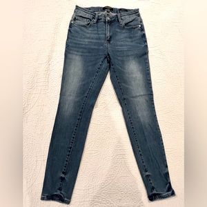 Judy blue skinny jeans